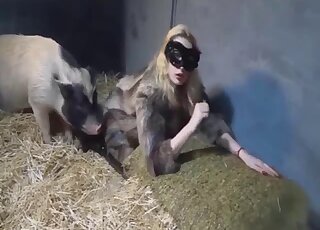 Black mask lady is ready to let this pig fuck her in the barn